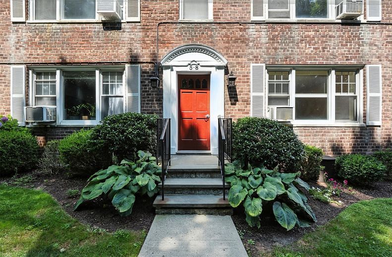 14 Soundview Avenue #8