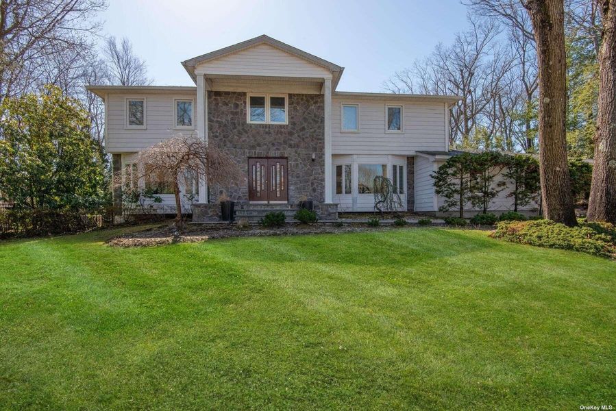 Image 1 of 35 for 14 Stepping Stone Crescent in Long Island, Dix Hills, NY, 11746