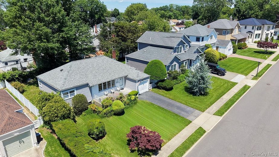 14 Webb Hill Road