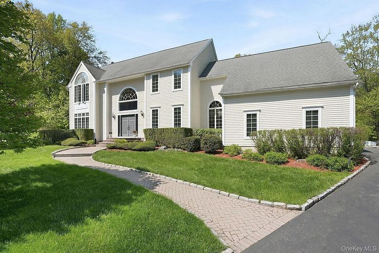14 Wyche Way