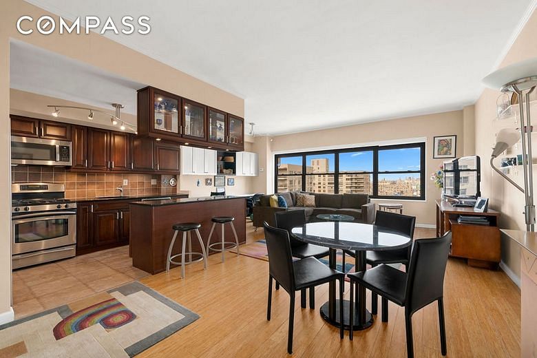 140-142 West End Avenue #30M