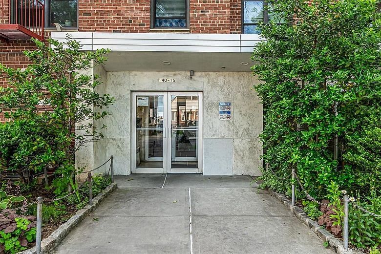 140-15 Holly Avenue #4E
