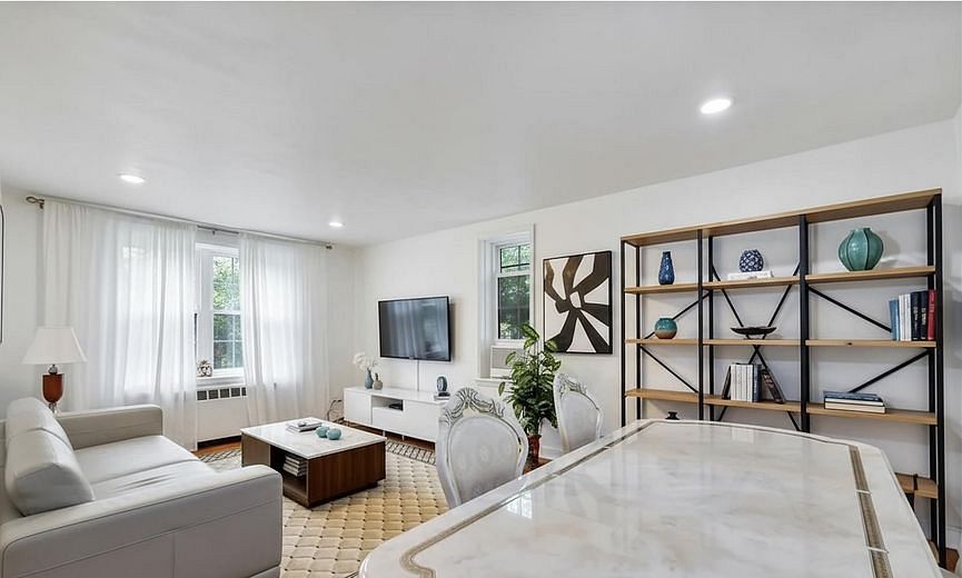 140-18 Burden Crescent #611