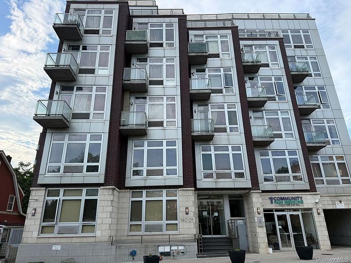 140-21 32nd Avenue Ave #5CN
