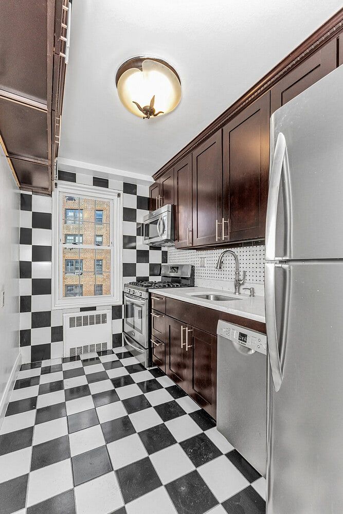 140-21 Burden Crescent #306