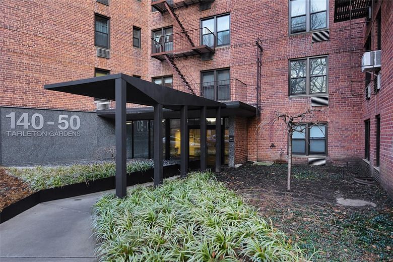 140-50 Burden Crescent #1D