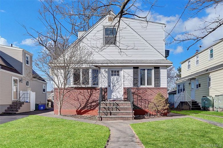 140 Arlington Avenue