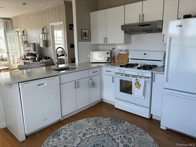 140 Compass Place