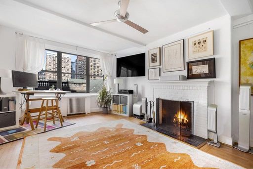 Image 1 of 20 for 140 East 28th Street #8DE in Manhattan, New York, NY, 10016