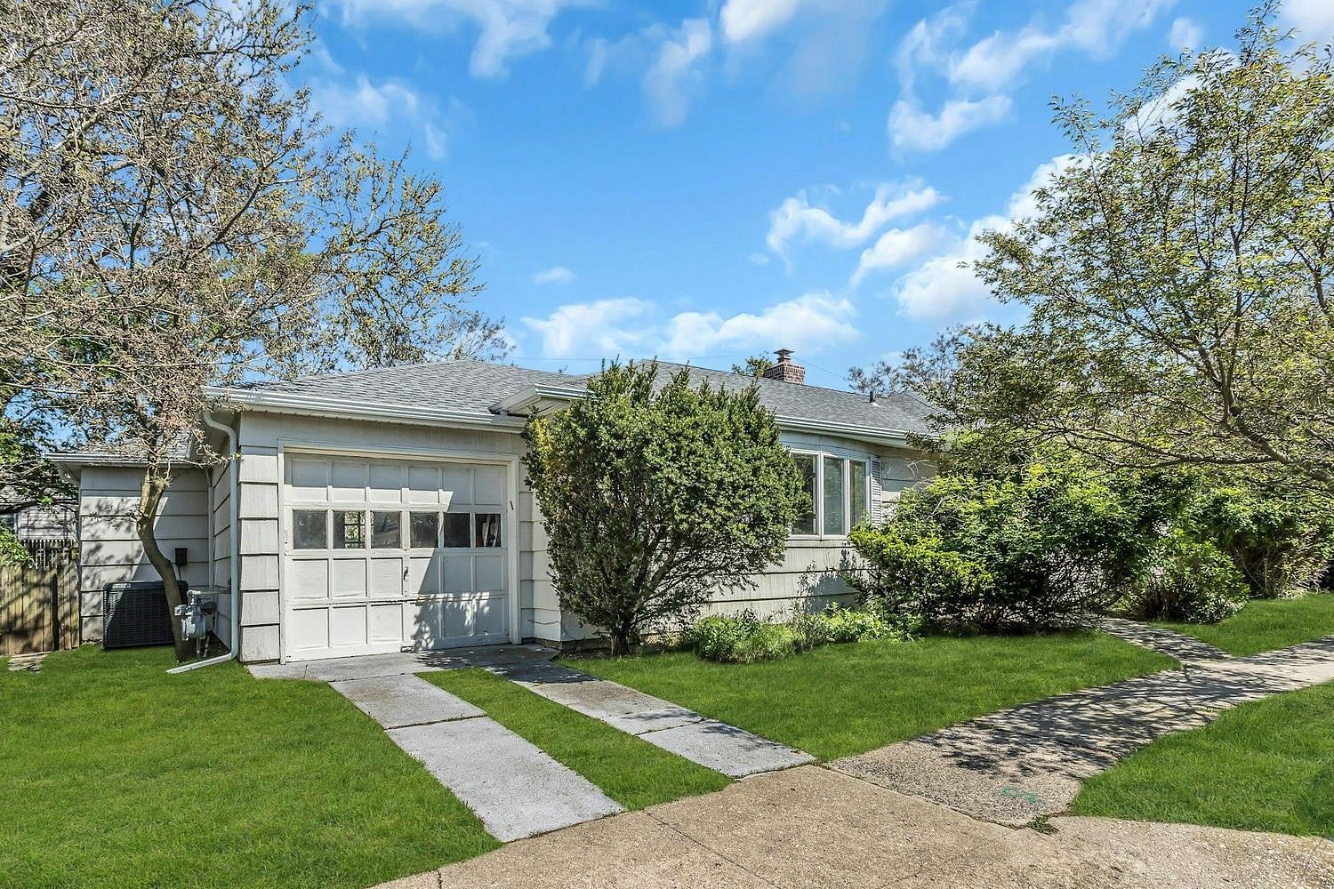 Image 1 of 26 for 140 Mitchell Avenue in Long Island, Long Beach, NY, 11561