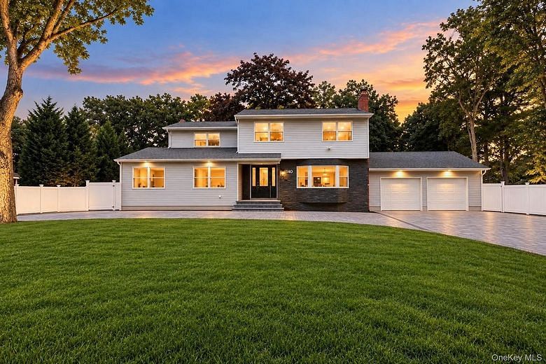 140 Seaman Neck Road