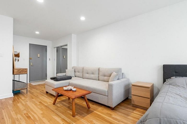 140 Seventh Avenue #4S