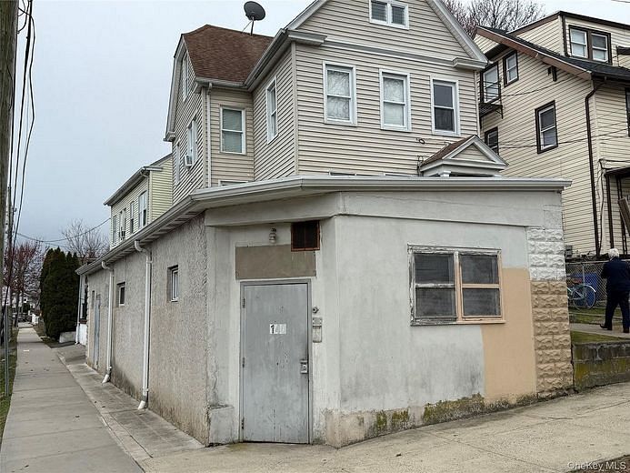 140 Terrace Avenue