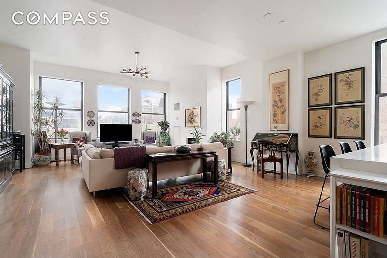 140 West 22nd Street #PHC