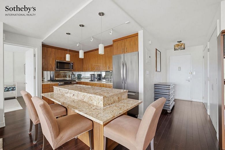 140 West End Avenue #25W