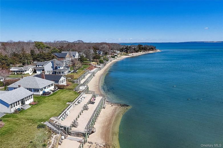 1400 Peconic Bay Boulevard