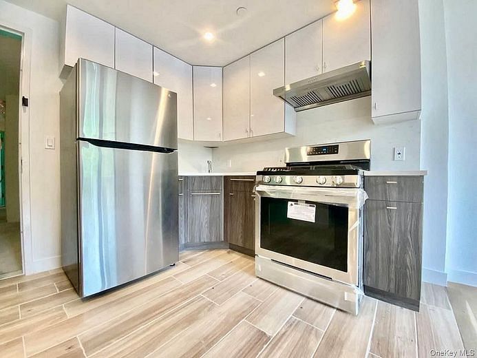 14020 Cherry Avenue #3C