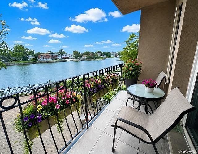 1404 Outlook Avenue #2