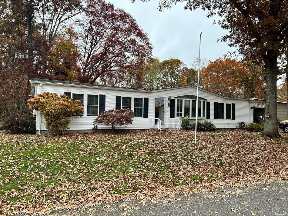 Image 1 of 7 for 1407 Middle Road in Long Island, Calverton, NY, 11933