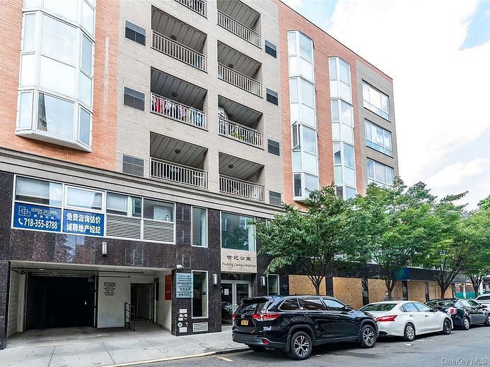 14075 Ash Avenue #5H