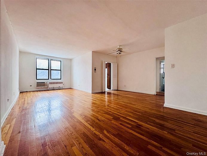 141-05 Pershing Crescent #202