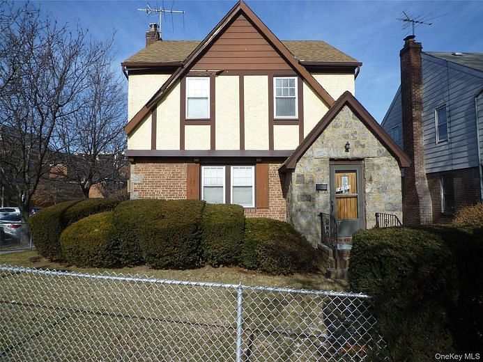 141-11 Booth Memorial Avenue