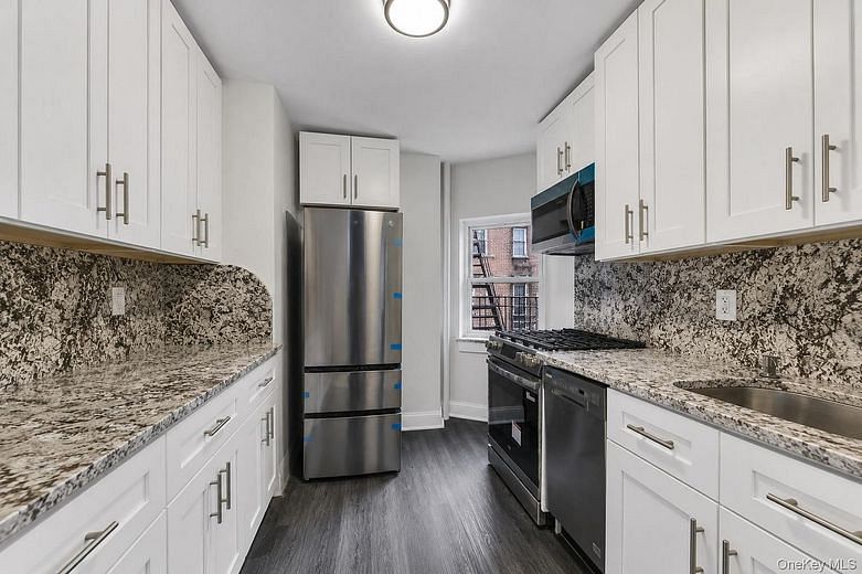 141-12 78th Avenue #3-H