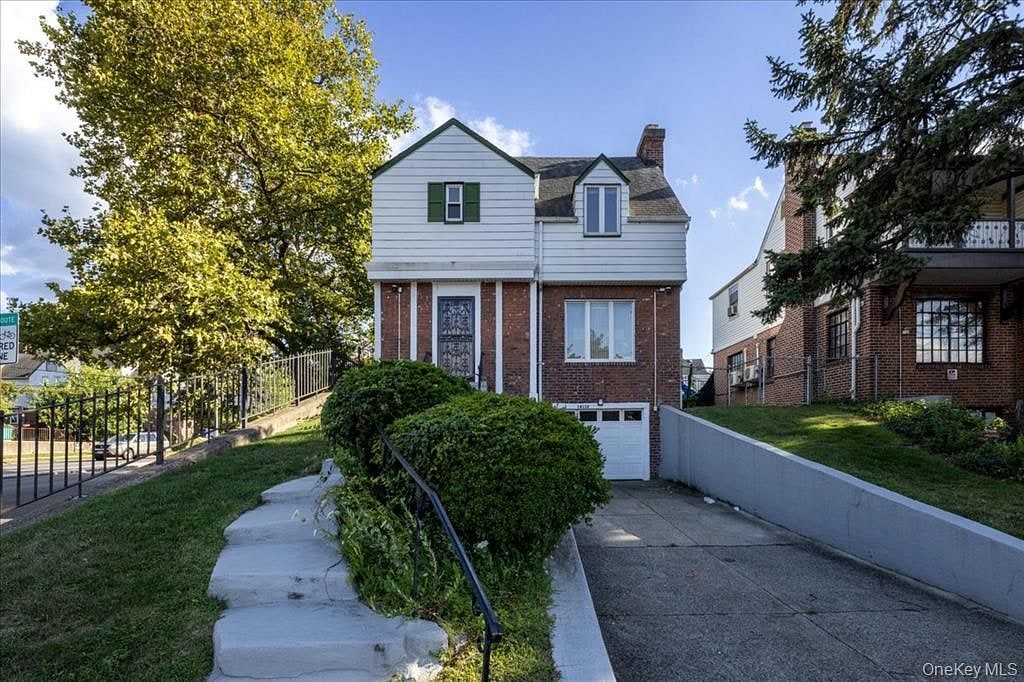 Image 1 of 1 for 141-32 Grand Central Parkway in Queens, NY, 11435