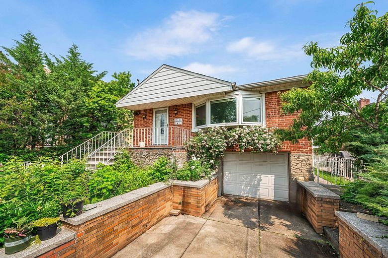 141-37 Eleventh Avenue