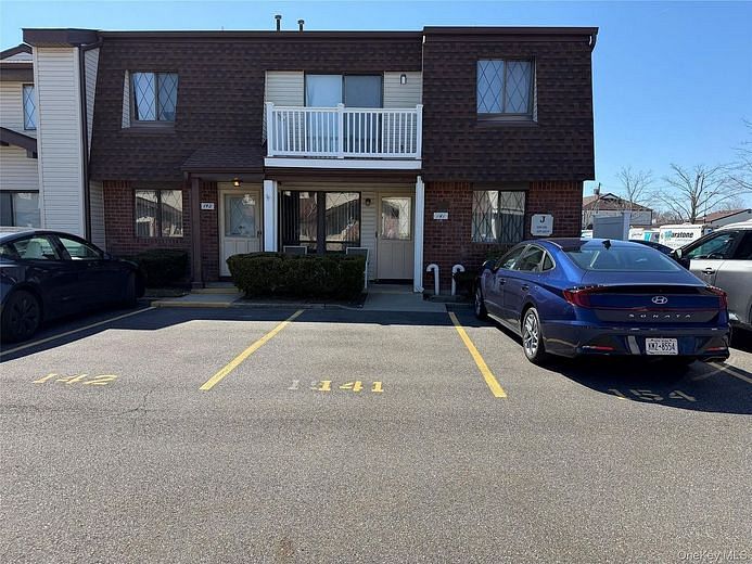 141 Cambridge Drive E #141