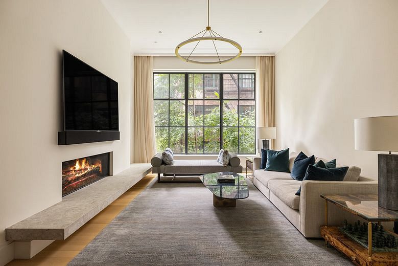141 East 18th Street
