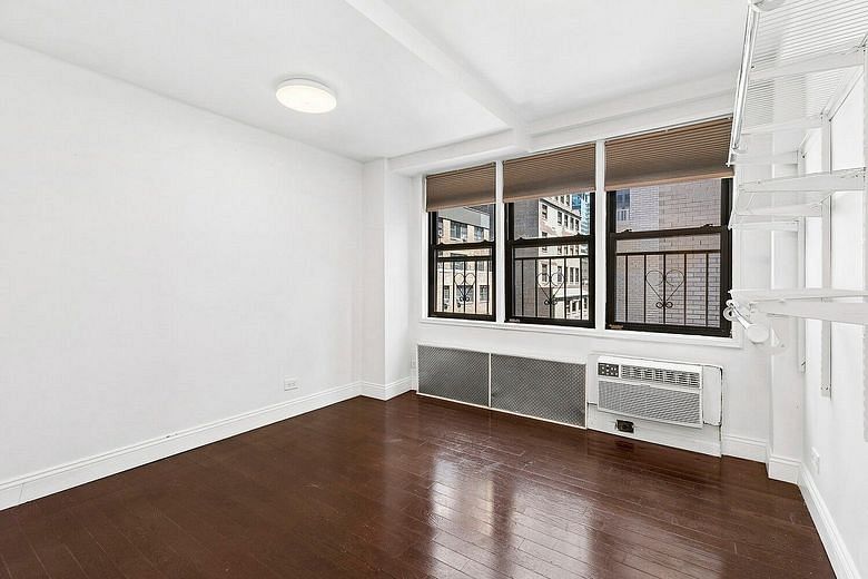 141 East 55th Street #10A
