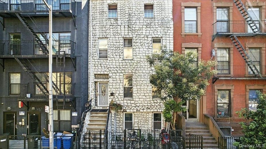 141 Marcus Garvey Boulevard