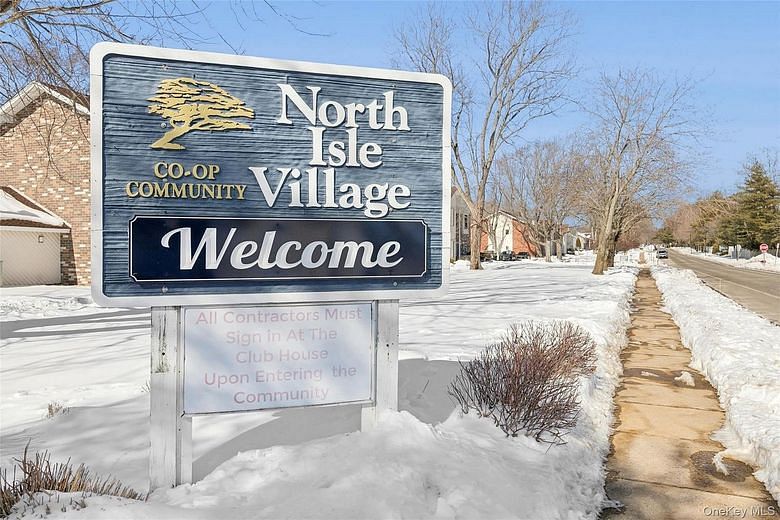 141 Pointe Circle N #141