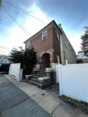 Image 1 of 32 for 141 Vineyard Avenue in Westchester, Yonkers, NY, 10703