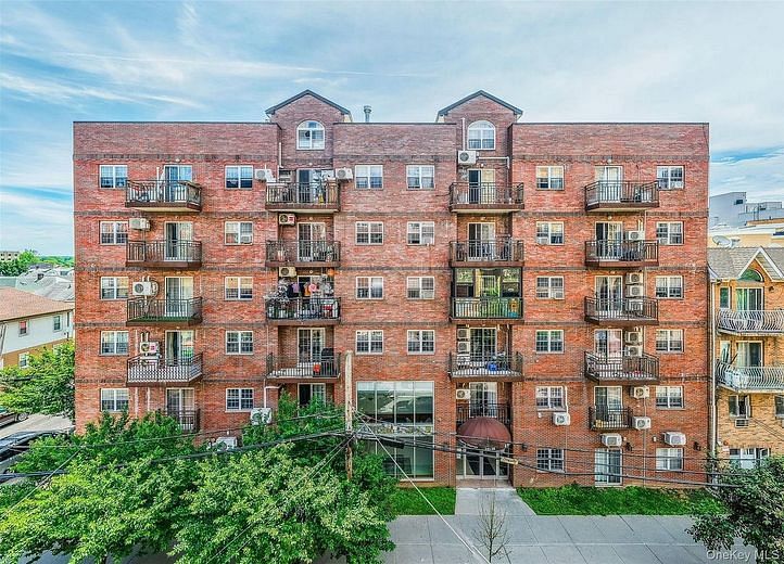 14118 Cherry Avenue #2C