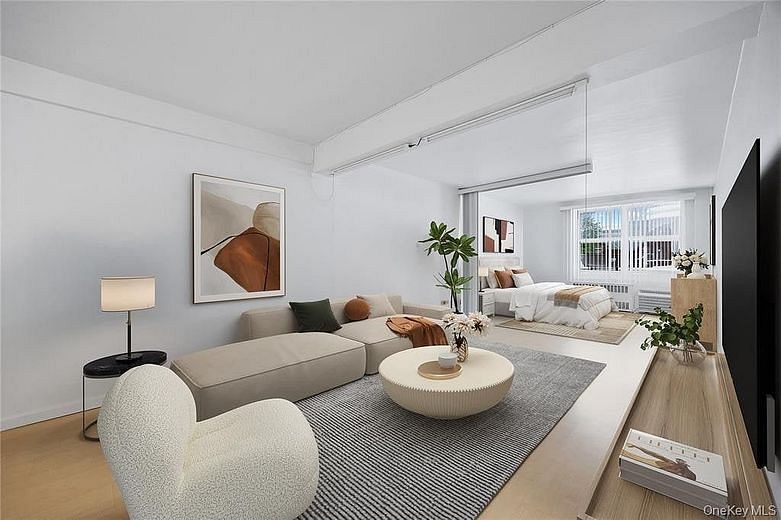 142-05 Roosevelt Avenue #331