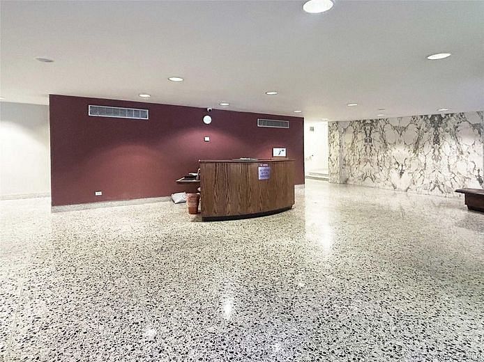 142-05 Roosevelt Avenue #412