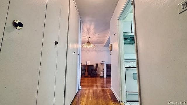 142-05 Roosevelt Avenue #521