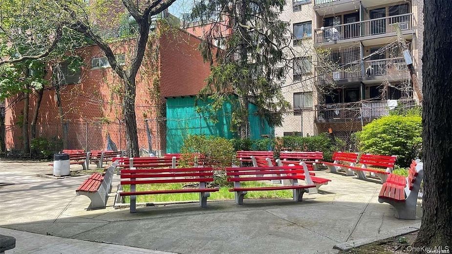 142-05 Roosevelt Avenue #721