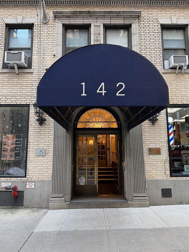142 E 49th Street #8A