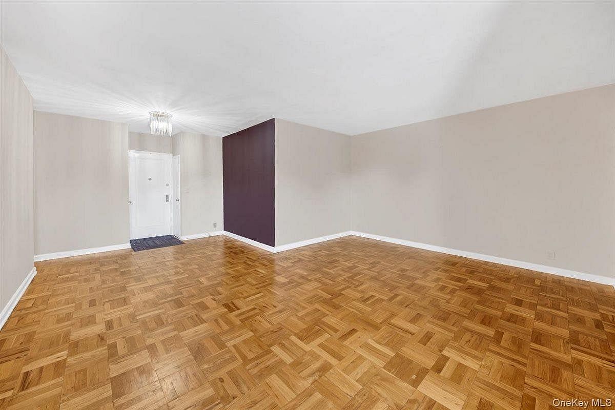 Image 1 of 19 for 142 Garth Road #TE in Westchester, Scarsdale, NY, 10583