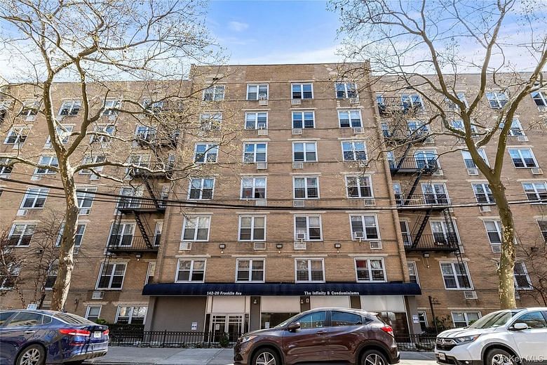 14220 Franklin Avenue #3A