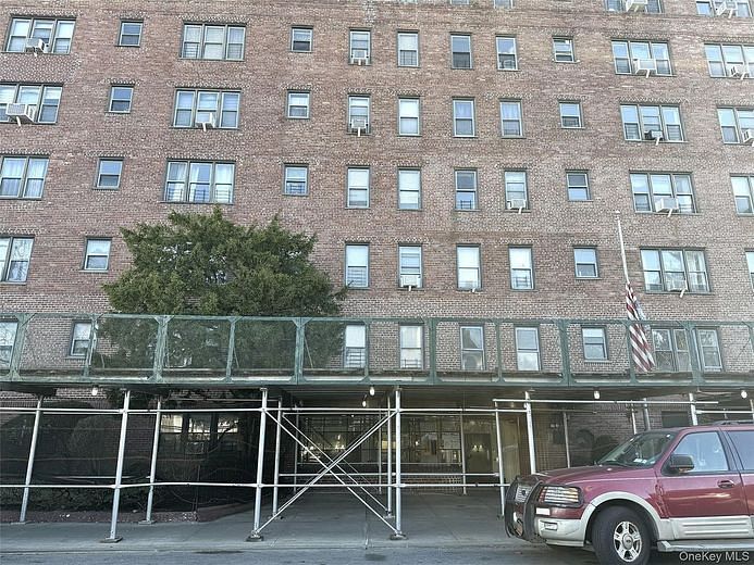 143-50 Hoover Ave #204