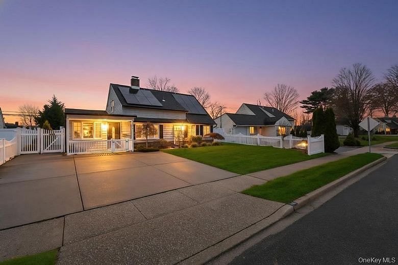 143 Blacksmith Road E