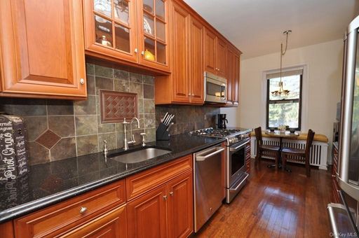 Image 1 of 35 for 143 Garth Road #3H in Westchester, Scarsdale, NY, 10583