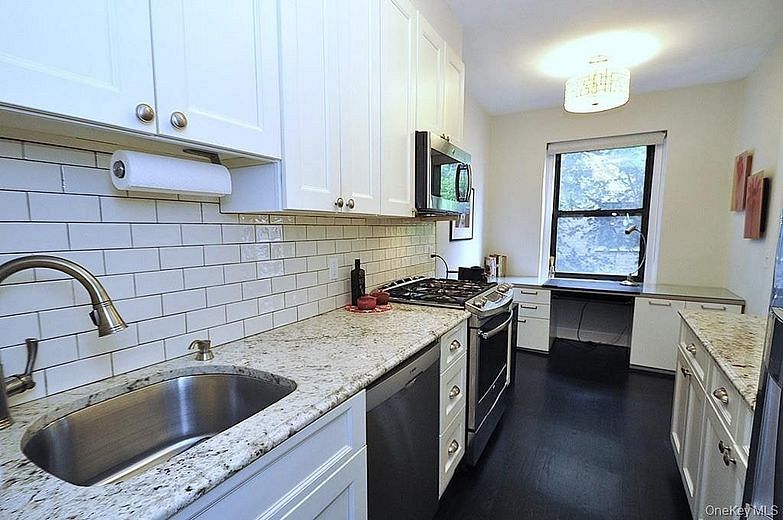 143 Garth Road #4N