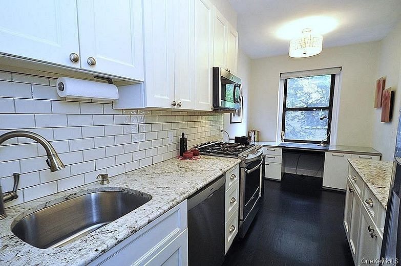 143 Garth Road #4N