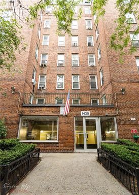 Image 1 of 11 for 1430 Thieriot Avenue #5K in Bronx, NY, 10460