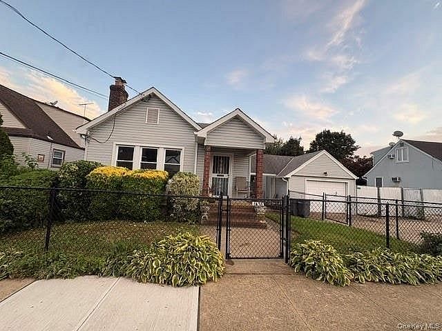1435 Alpha Street